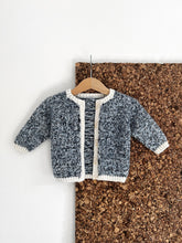 Indlæs billede til gallerivisning HJØRRING BABY CARDIGAN